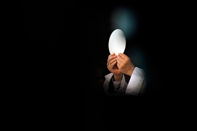 Las claves de la sucesión de Ezzati: cuatro cuerdas para un solo trompo Las claves de la sucesión de Ezzati: cuatro cuerdas para un solo trompo