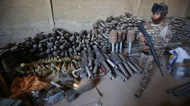 Cómo terminaron en manos de Estado Islámico armas compradas por EE.UU. Cómo terminaron en manos de Estado Islámico armas compradas por EE.UU.