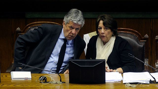 Gratuidad vía glosa: las claves de una disputa que marcará la reforma a la Educación Superior Gratuidad vía glosa: las claves de una disputa que marcará la reforma a la Educación Superior