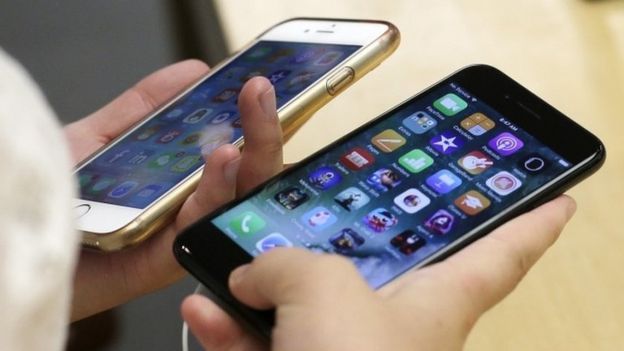 Asociación francesa denuncia a Apple por ralentizar sus teléfonos Asociación francesa denuncia a Apple por ralentizar sus teléfonos