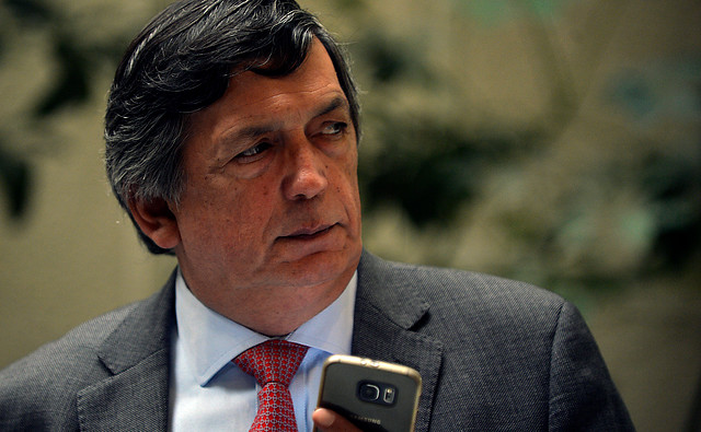 Diputado Carmona (PC): «En la derecha se olvidaron que son descendientes de quienes vinieron a Chile buscando mejores condiciones de vida» Diputado Carmona (PC):