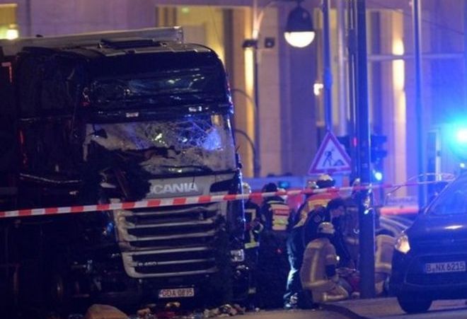 Lo que se sabe de la embestida del camión contra una multitud que dejó 12 muertos en Berlín