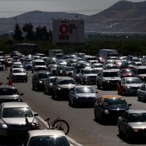 Congestión vehicular marca salida de santiaguinos a la V Región