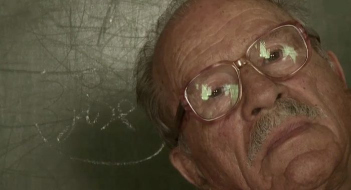 Premios Nacionales reconocen en el padre de la biofísica chilena al maestro que dignificó la ciencia en el país Premios Nacionales reconocen en el padre de la biofísica chilena al maestro que dignificó la ciencia en el país