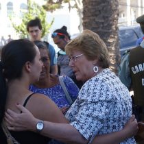 Bachelet llega a Valparaíso y gobierno iniciará catastro de damnificados