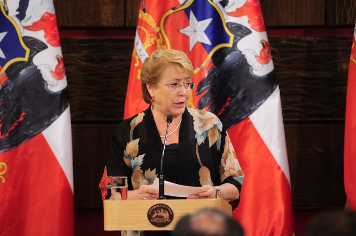 Bachelet se pronuncia con fuerza a favor del matrimonio igualitario
