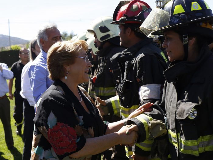 Bachelet en Pumanque por incendios: 