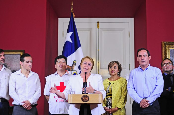 Bachelet oficializa inicio de la reconstrucción en zonas afectadas por incendios Bachelet oficializa inicio de la reconstrucción en zonas afectadas por incendios