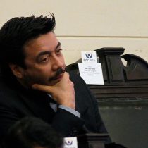 Abbot va por Arias: Ministerio Público continúa sumario y lo acusa de cometer infracciones por dichos sobre CGE