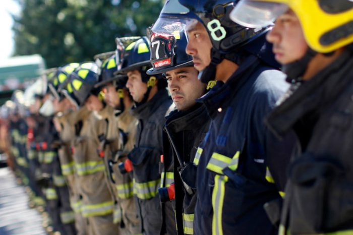 Nuevo caso de bombero despedido por ir a combatir incendios forestales