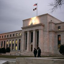 Mercado llega a consenso que la Fed aceleraría ritmo de alzas de tasas