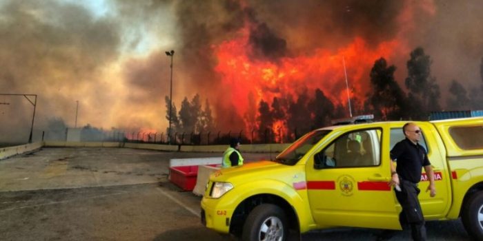 Incendio forestal en Camino la Pólvora en Valparaíso se encuentra controlado Incendio forestal en Camino la Pólvora en Valparaíso se encuentra controlado