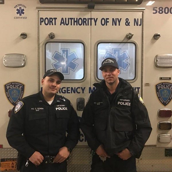 Chilena trató de suicidarse para evitar ser deportada desde Nueva York Chilena trató de suicidarse para evitar ser deportada desde Nueva York