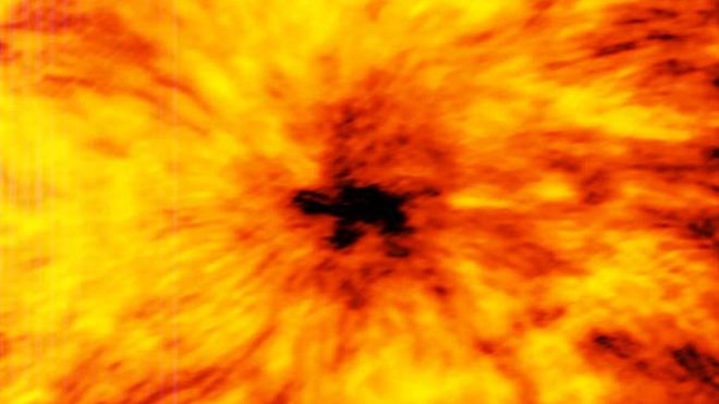 Los detalles de las impactantes fotografías del Sol tomadas por el ALMA en el norte de Chile Los detalles de las impactantes fotografías del Sol tomadas por el ALMA en el norte de Chile