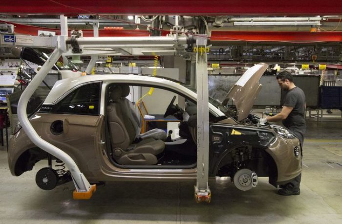 Propietario de Peugeot estudia compra de división europea de General Motors Propietario de Peugeot estudia compra de división europea de General Motors