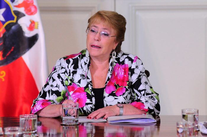 Bachelet golpea la mesa frente a cuestionamientos por designación de Blanco: 