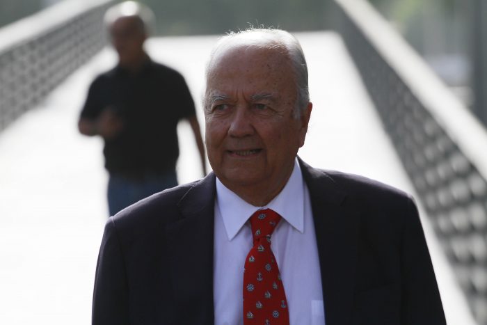 Almirante (r) Arancibia desafía a La Moneda: «Espero que el señor Aleuy tenga la hombría de reconocer que me dirigió un calificativo que no corresponde a un almirante» Almirante (r) Arancibia desafía a La Moneda: