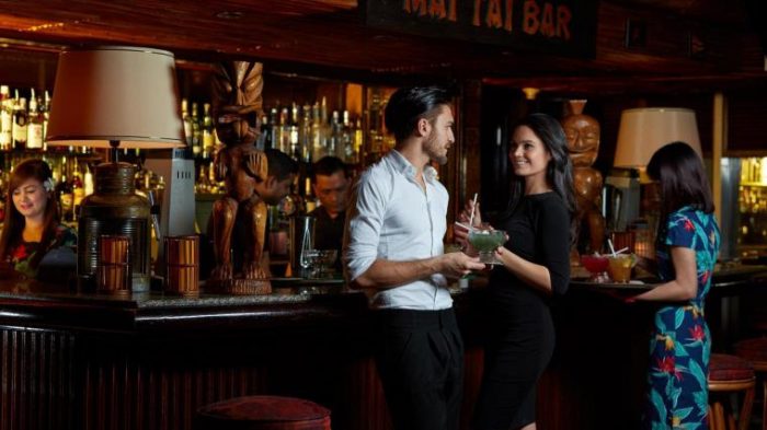 Chilena que es mesera de cócteles y bartender hace más de diez años en Nueva York: “Entiendo al dueño del Baco” Chilena que es mesera de cócteles y bartender hace más de diez años en Nueva York: “Entiendo al dueño del Baco”