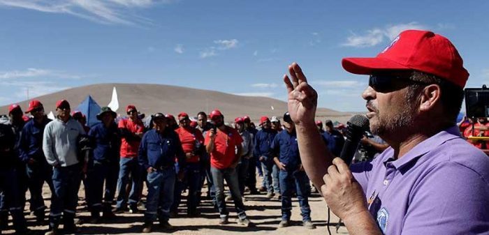 No pasarán, la advertencia de los huelguistas de Escondida a directivos de la minera No pasarán, la advertencia de los huelguistas de Escondida a directivos de la minera