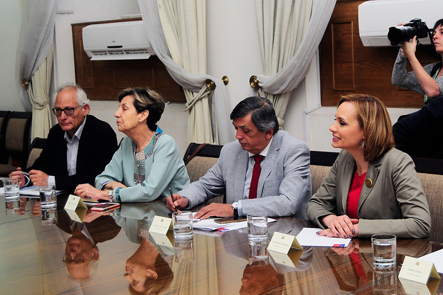 Oficialismo: “Piñera debe responder a la fiscalía y no a la Nueva Mayoría” Oficialismo: