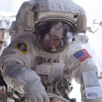 Las verdaderas razones por las que los astronautas no pueden beber alcohol en el espacio