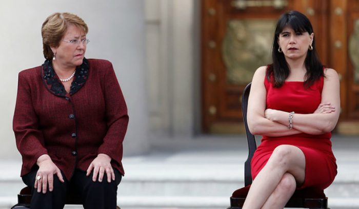 Chaplinazo en nombramiento de Javiera Blanco en el CDE: Bachelet firmó dos decretos Chaplinazo en nombramiento de Javiera Blanco en el CDE: Bachelet firmó dos decretos