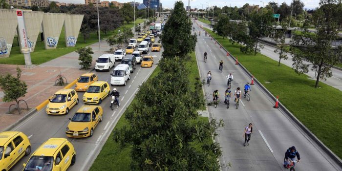 Bogotá vive un nuevo «día sin auto» y la bicicleta se vuelve protagonista Bogotá vive un nuevo