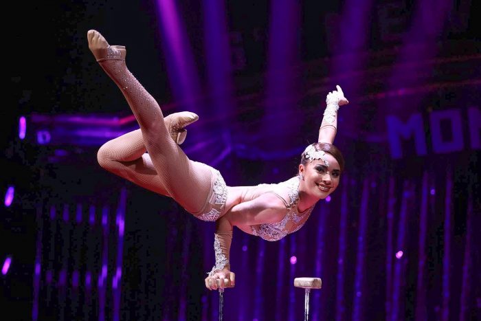 Dos jóvenes artistas chilenos del circo tradicional triunfan en Europa Dos jóvenes artistas chilenos del circo tradicional triunfan en Europa