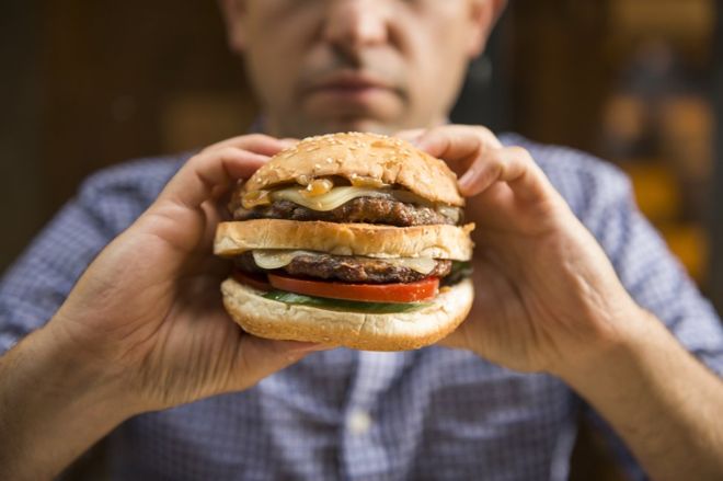 Por qué comer más grasa es peor para los hombres que para las mujeres Por qué comer más grasa es peor para los hombres que para las mujeres