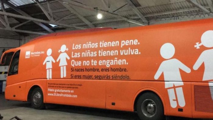 El bus transfóbico que recorre las ciudades de España: 