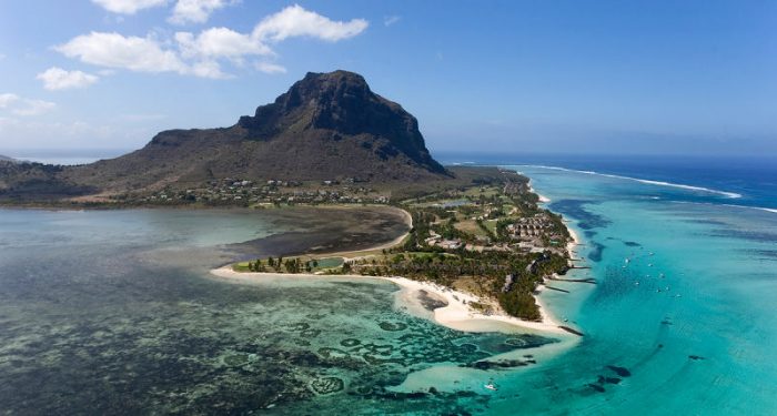Descubren restos de un antiguo continente bajo las aguas de isla Mauricio Descubren restos de un antiguo continente bajo las aguas de isla Mauricio