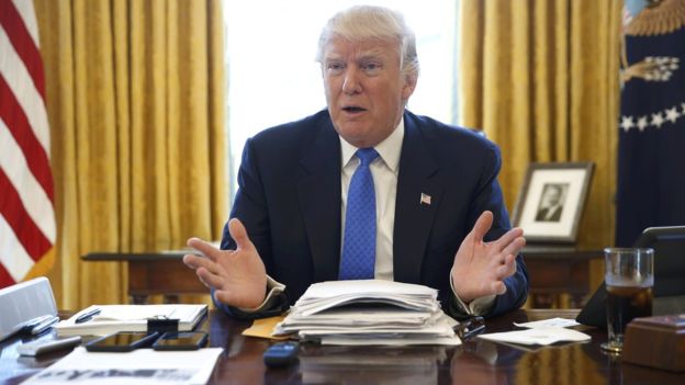Plan de impuestos de Trump rebajaría tasa corporativa a 15% Plan de impuestos de Trump rebajaría tasa corporativa a 15%