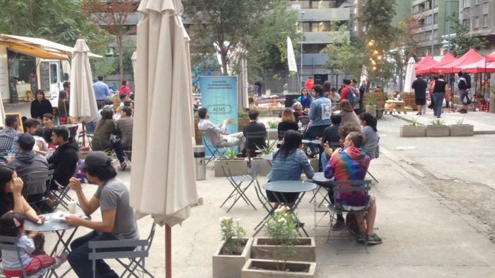 Mercado Ecológico de Santiago: Un espacio para los pequeños productores y la salud alimenticia Mercado Ecológico de Santiago: Un espacio para los pequeños productores y la salud alimenticia