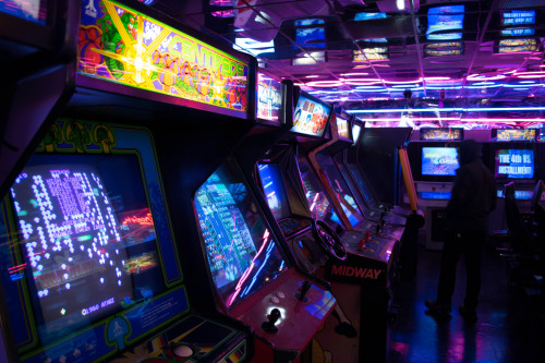 Por qué las salas de videojuegos siguen siendo populares en Japón Por qué las salas de videojuegos siguen siendo populares en Japón