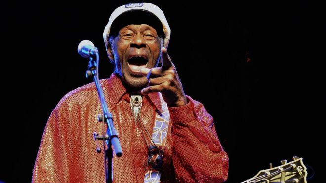 Chuck Berry, el “padre fundador” del rock and roll muere a los 90 años Chuck Berry, el “padre fundador” del rock and roll muere a los 90 años
