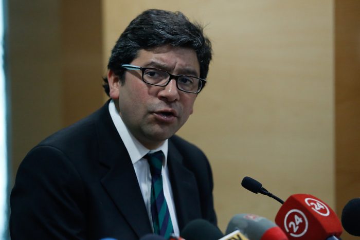 Pablo Badenier renuncia al Ministerio de Medio Ambiente para irse como generalísimo en la campaña de Goic Pablo Badenier renuncia al Ministerio de Medio Ambiente para irse como generalísimo en la campaña de Goic