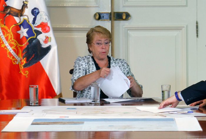 Aprueban comisión investigadora para aclarar si hubo financiamiento de la constructora brasileña OAS a campaña de Bachelet