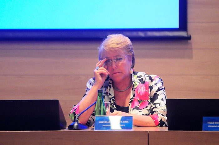 Fundación Ciudadano Inteligente determina que Bachelet ha cumplido 48% de sus promesas en tres años de gestión Fundación Ciudadano Inteligente determina que Bachelet ha cumplido 48% de sus promesas en tres años de gestión
