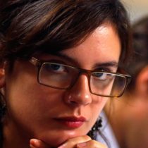 Camila Vallejo incendia las redes con proyecto de ley para reducir la jornada laboral