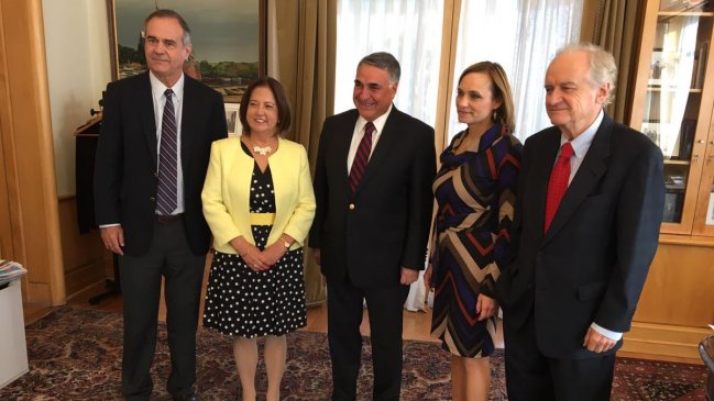 DC presiona al gobierno para que apoye propuesta de Almargro de retirar a Venezuela de la OEA DC presiona al gobierno para que apoye propuesta de Almargro de retirar a Venezuela de la OEA