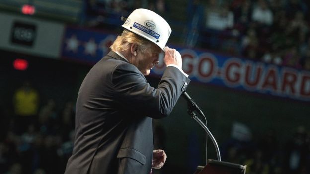 3 claves para entender la orden ejecutiva firmada por Trump para desmantelar la política medioambiental de Obama 3 claves para entender la orden ejecutiva firmada por Trump para desmantelar la política medioambiental de Obama