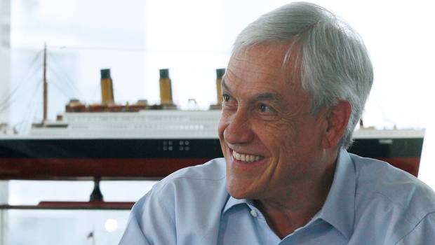 Tribunal rechaza solicitud de Piñera y acepta incluir Dominga en querella de Hugo Gutiérrez Tribunal rechaza solicitud de Piñera y acepta incluir Dominga en querella de Hugo Gutiérrez
