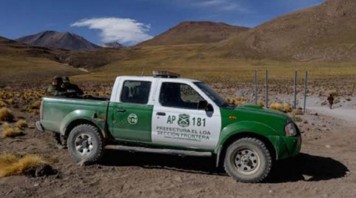 Carabineros detiene a militares bolivianos que traspasaron la frontera Carabineros detiene a militares bolivianos que traspasaron la frontera