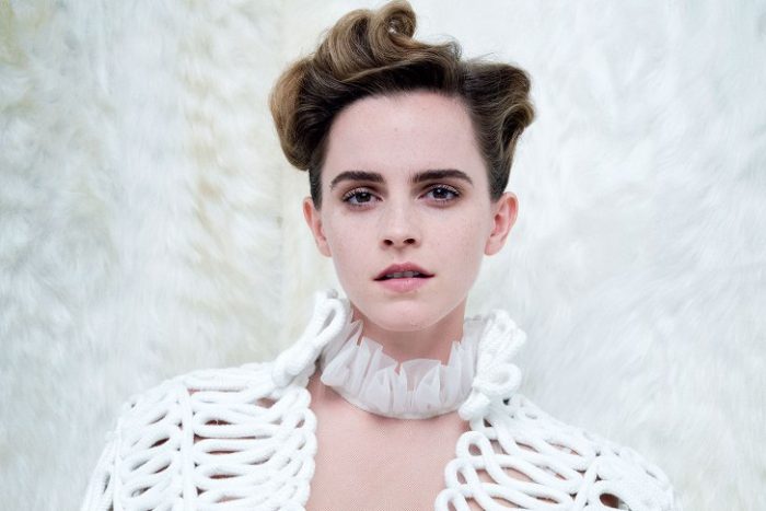 Polémica por foto de Emma Watson: ¿se puede ser feminista y no usar sostén?