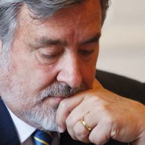 Guillier atrapado en su laberinto: encuestas de La Moneda instalan ánimo de derrota en el oficialismo