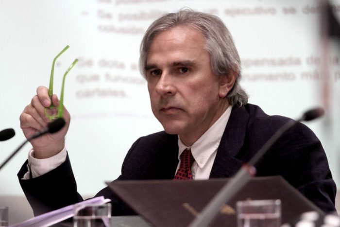 Senador Moreira acusó “operación política” de la DC por fallo en caso Frei Montalva