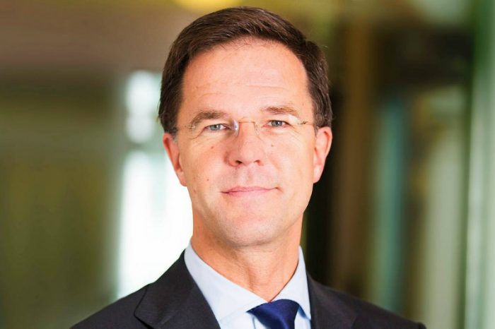Holanda conjura el peligro de la derecha xenófoba por ahora: primer ministro Rutte se impone en primeros sondeos Holanda conjura el peligro de la derecha xenófoba por ahora: primer ministro Rutte se impone en primeros sondeos
