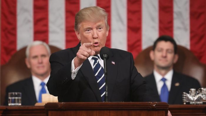 EE.UU: Trump vincula a demócratas con Rusia mientras fiscal general sigue en la mira EE.UU: Trump vincula a demócratas con Rusia mientras fiscal general sigue en la mira