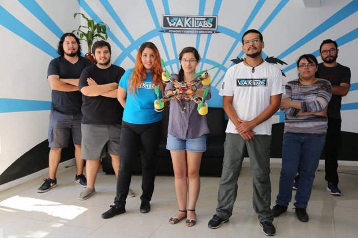 Jóvenes chilenos crean revolucionario centro de innovación en zona desértica Jóvenes chilenos crean revolucionario centro de innovación en zona desértica