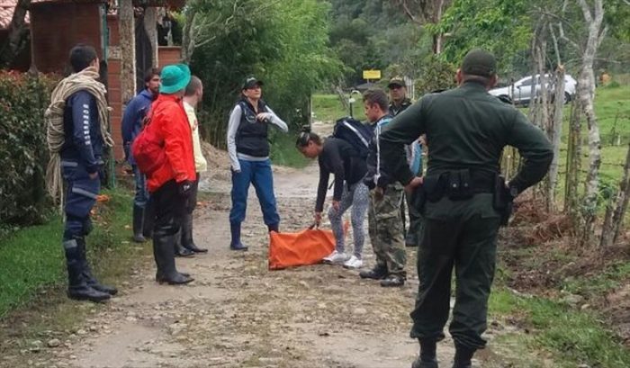 Equipos de emergencia buscan a chilena desaparecida en Colombia